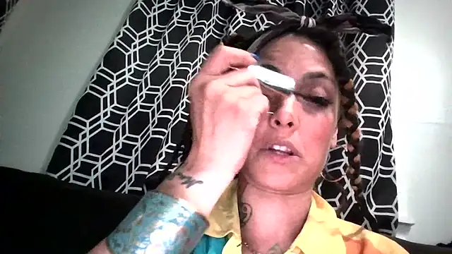 StripKi online show from October 24, 2025, 1:59 am