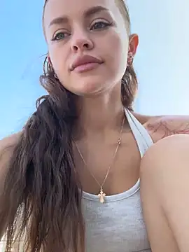 Snapshot of AngelinaTeller chatting on January 15, 2026, 1:53 am AngelinaTeller online show from January 15, 2026, 1:53 am