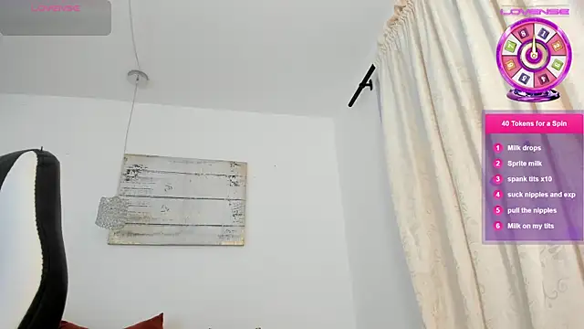 Snapshot of emma_castilloo chatting on February 13, 2025, 10:43 pm emma castilloo online show from February 13, 2025, 10:43 pm