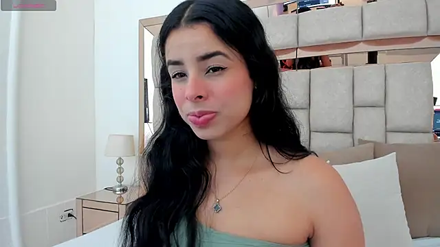 Snapshot of emma_castilloo chatting on November 17, 2025, 9:52 pm emma castilloo online show from November 17, 2025, 9:52 pm