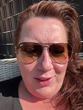 xsexycurvymilf online show from March 10, 2025, 12:06 pm