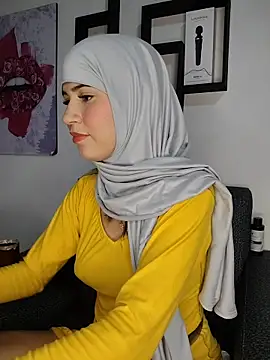 Snapshot of hanaa_18 chatting on October 31, 2025, 2:08 am hanaa 18 online show from October 31, 2025, 2:08 am