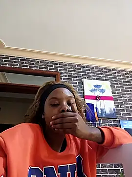 Dellah26 online show from October 20, 2025, 6:30 pm