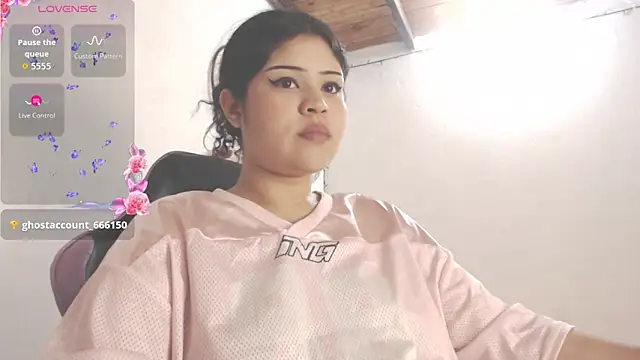 Amara18  online show from April 9, 2026, 5:52 pm