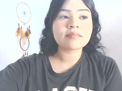 Amara18  online show from December 20, 2024, 6:40 am