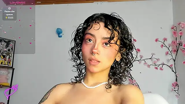 Snapshot of sami_monroe chatting on May 19, 2026, 1:29 pm sami monroe online show from May 19, 2026, 1:29 pm