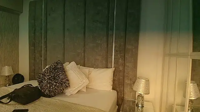 Amareto  online show from March 5, 2026, 11:29 am