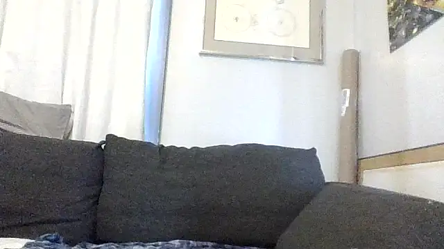 linsnextdoor26 online show from February 2, 2026, 10:09 pm