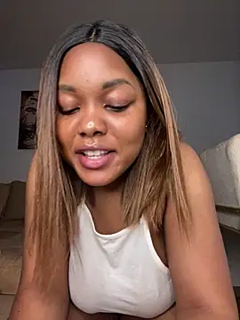 SSEXYBUBBLEBUTT101 online show from February 28, 2025, 2:53 pm