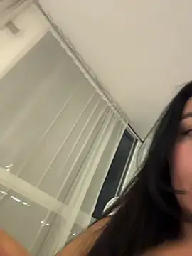 PetitLumiere online show from April 3, 2026, 3:24 am