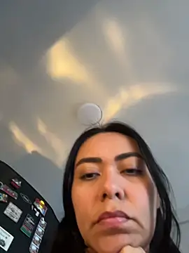 PetitLumiere online show from March 15, 2026, 11:01 pm