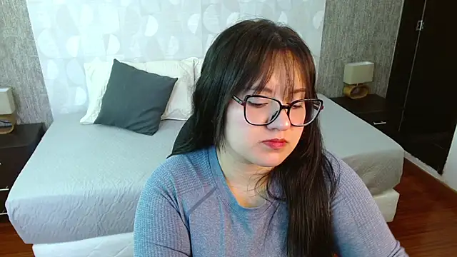 Snapshot of dannarossy_ chatting on February 19, 2025, 12:55 pm dannarossy online show from February 19, 2025, 12:55 pm