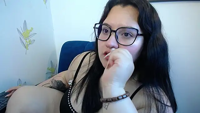 Snapshot of dannarossy_ chatting on February 20, 2025, 3:52 pm dannarossy online show from February 20, 2025, 3:52 pm