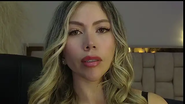 Ammy Castro online show from February 25, 2026, 9:25 pm