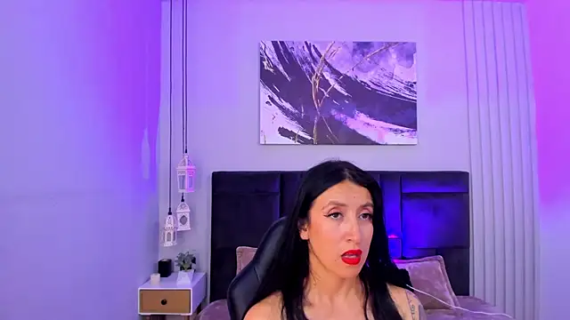 kira moon   online show from March 30, 2026, 8:54 pm