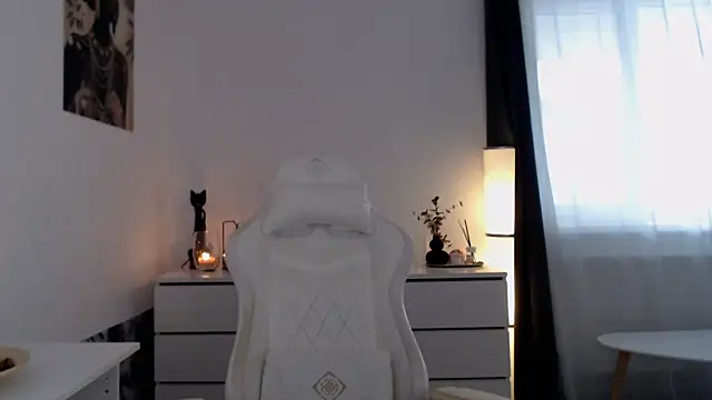 Simply the best online show from March 13, 2025, 2:44 pm