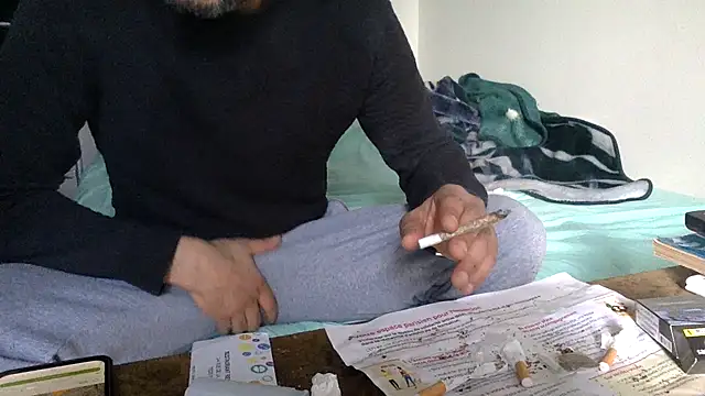 molozeb online show from February 4, 2026, 3:18 pm