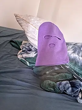 molozeb online show from October 13, 2025, 12:18 pm