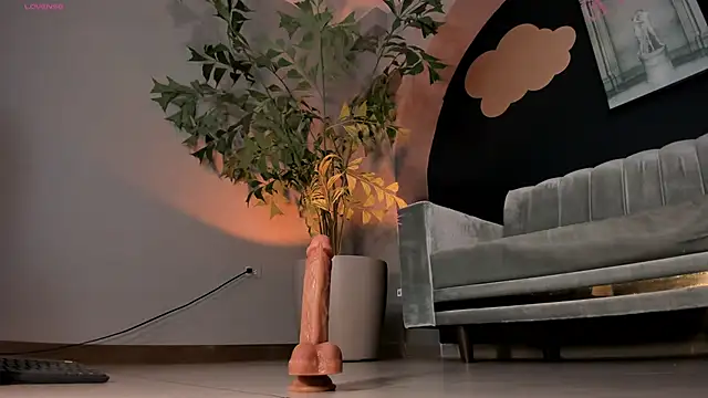 Snapshot of DominiqueVega chatting on February 26, 2025, 2:52 am DominiqueVega online show from February 26, 2025, 2:52 am