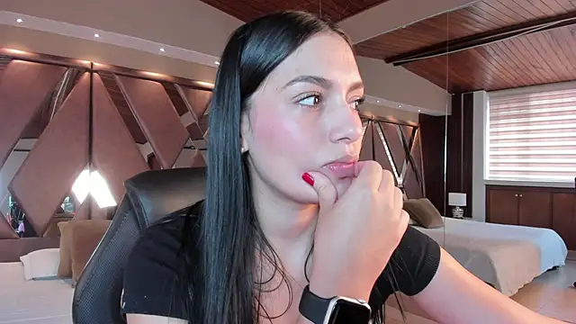 carina rossi online show from October 22, 2025, 12:59 pm