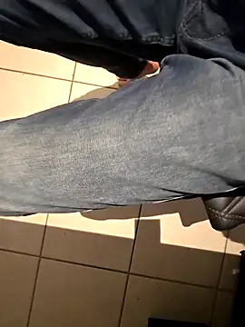 Snapshot of Lorent6969 chatting on February 14, 2026, 2:17 pm Lorent6969 online show from February 14, 2026, 2:17 pm