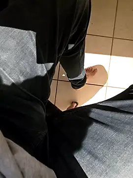 Snapshot of Lorent6969 chatting on February 28, 2026, 2:17 pm Lorent6969 online show from February 28, 2026, 2:17 pm