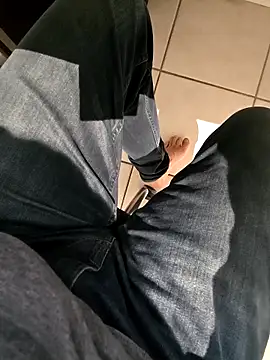 Snapshot of Lorent6969 chatting on February 7, 2026, 1:19 pm Lorent6969 online show from February 7, 2026, 1:19 pm