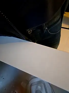 Snapshot of Lorent6969 chatting on February 21, 2026, 6:37 am Lorent6969 online show from February 21, 2026, 6:37 am