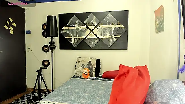 SARAMISHA online show from January 14, 2026, 11:36 am