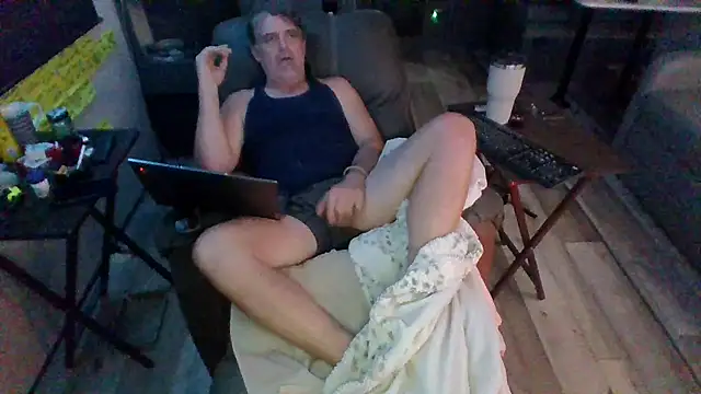 lateniter online show from October 30, 2025, 12:03 pm