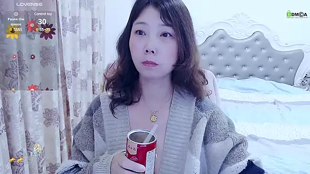 -Shirleyni  online show from March 9, 2025, 2:18 am