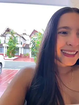 LittleDoll    online show from November 4, 2025, 10:24 pm