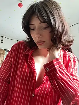 LiliJones  online show from February 17, 2026, 3:42 pm