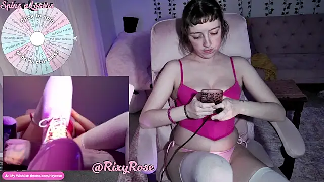 Trixyrose online show from August 6, 2026, 11:27 am