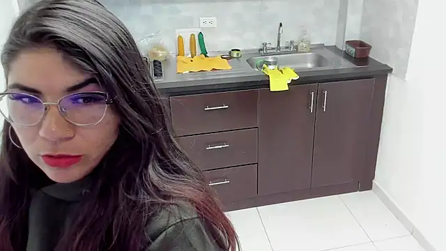 Luna Dumont online show from September 9, 2025, 12:47 pm