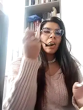 Luna Dumont online show from September 10, 2025, 1:10 pm