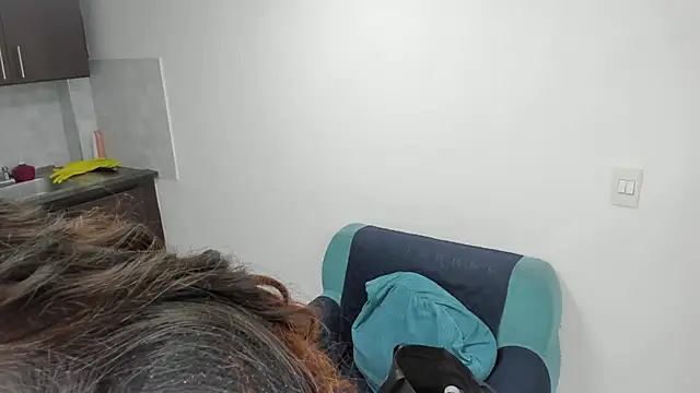 Luna Dumont online show from March 19, 2026, 11:21 am