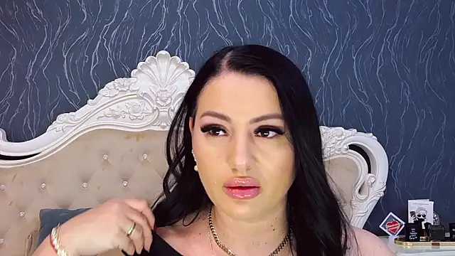 Lauren Saint online show from March 21, 2026, 2:32 pm