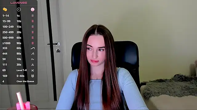 Snapshot of Kimmberr chatting on November 10, 2025, 4:17 am Kimmberr online show from November 10, 2025, 4:17 am