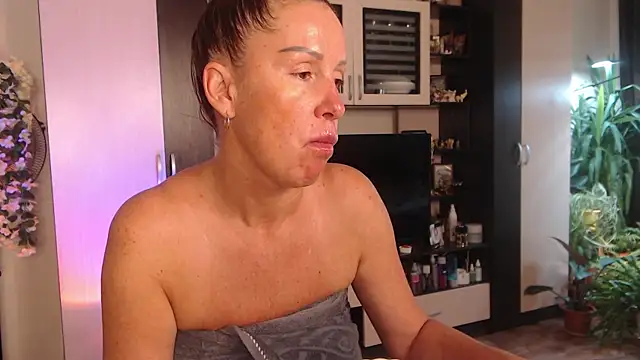 SheilaRyan online show from October 12, 2025, 4:58 am