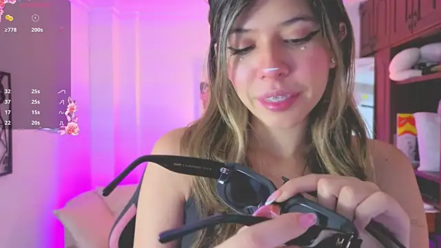 NATAASHA    online show from October 17, 2025, 6:43 pm