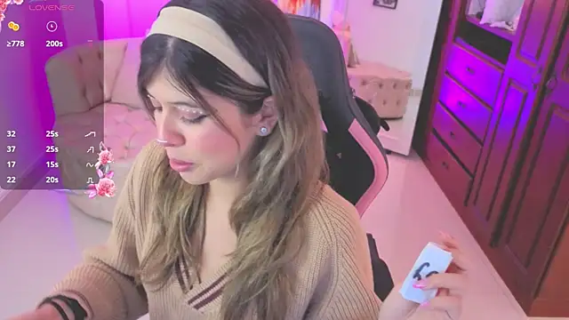 NATAASHA    online show from November 10, 2025, 3:22 am