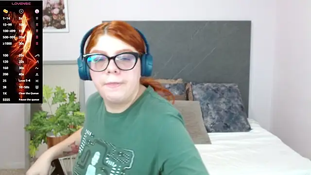 Snapshot of lucie_nicolls chatting on January 10, 2025, 5:02 pm lucie nicolls online show from January 10, 2025, 5:02 pm