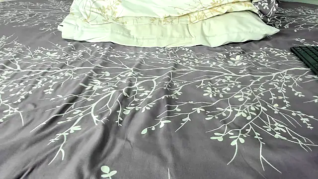 Snapshot of maybelline69 chatting on October 29, 2025, 9:52 am maybelline69 online show from October 29, 2025, 9:52 am