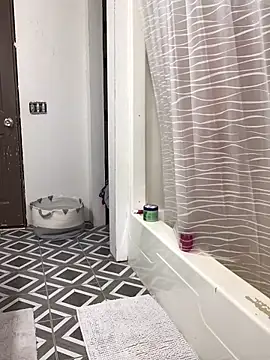 SidneyRaee online show from March 13, 2026, 3:06 pm