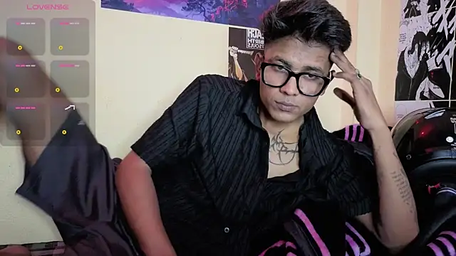 Snapshot of just_fucks chatting on June 2, 2026, 7:03 pm just fucks online show from June 2, 2026, 7:03 pm