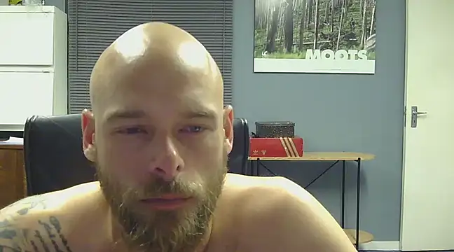 jjameson411 online show from March 14, 2025, 11:32 pm