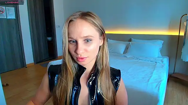 Mad1en online show from April 26, 2026, 7:27 am