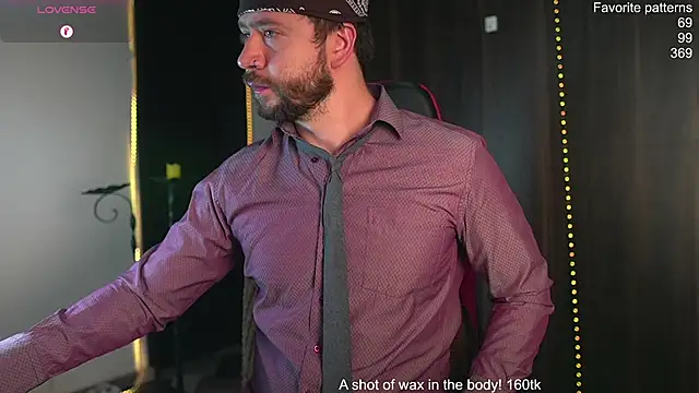 Snapshot of just_maxii chatting on February 6, 2026, 5:53 pm just maxii online show from February 6, 2026, 5:53 pm