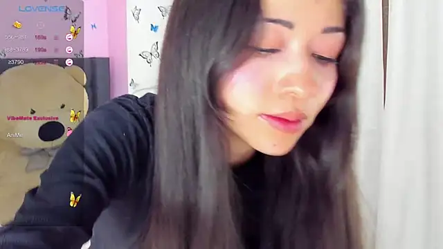 SophiaLiu online show from February 5, 2025, 2:51 am